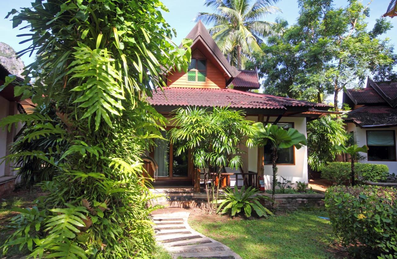Sand Sea Resort Pantai Railay Bagian luar foto