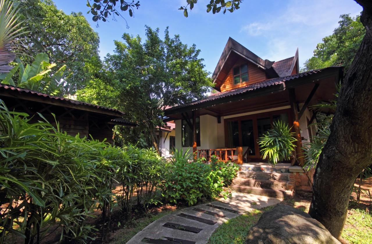 Sand Sea Resort Pantai Railay Bagian luar foto