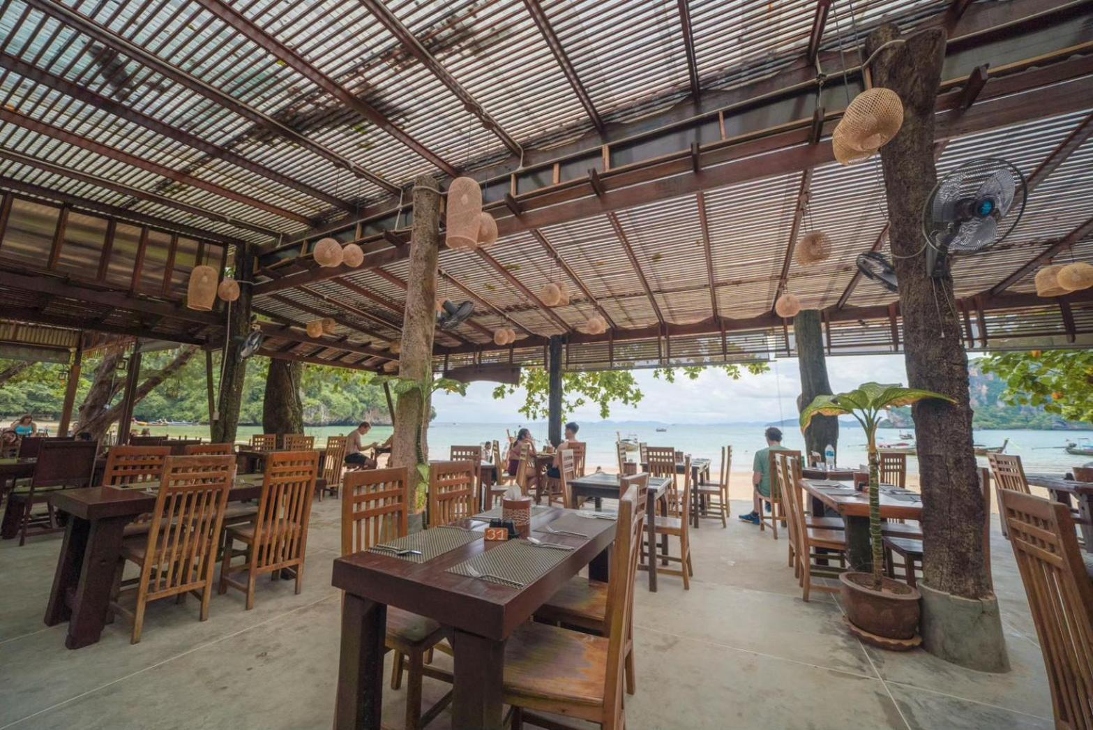 Sand Sea Resort Pantai Railay Bagian luar foto