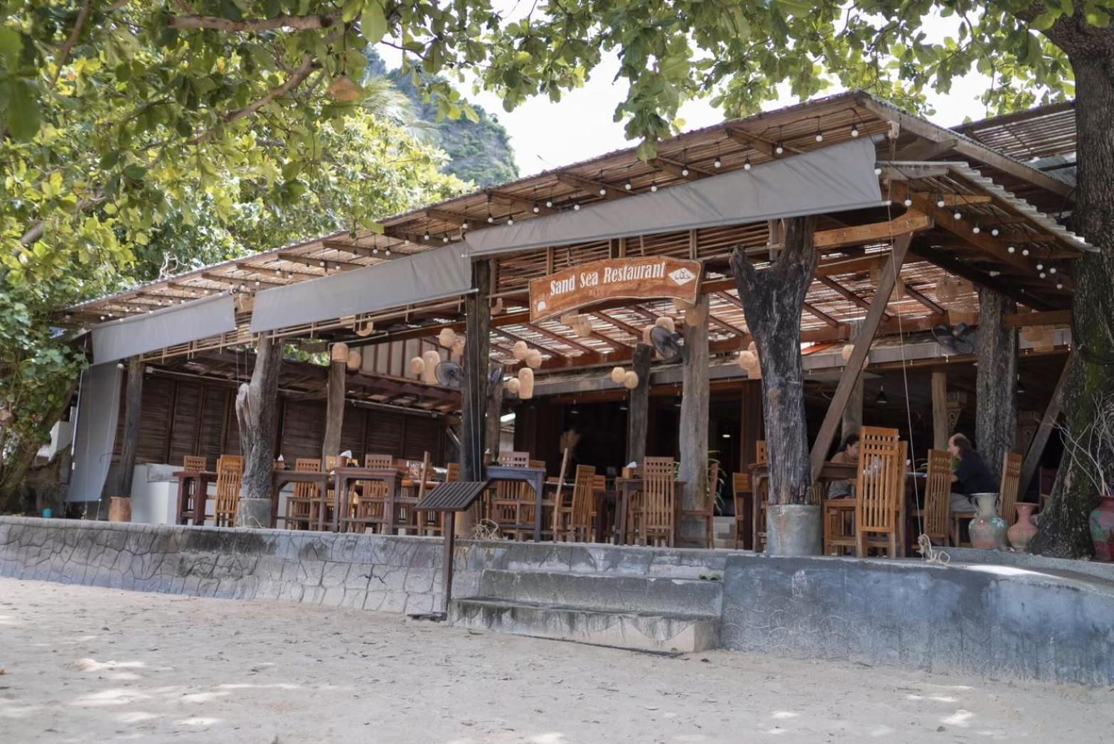 Sand Sea Resort Pantai Railay Bagian luar foto