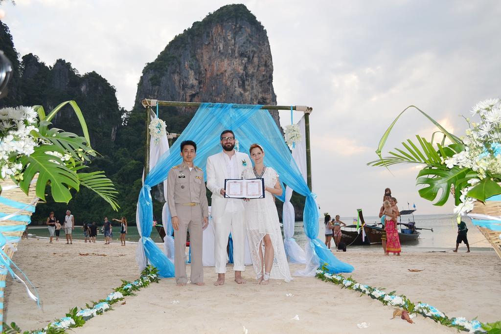 Sand Sea Resort Pantai Railay Bagian luar foto